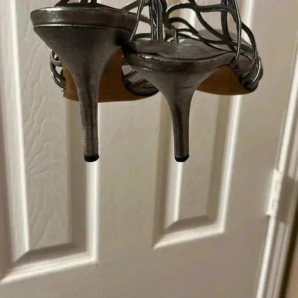 VIA SPIGA silver heels size 7 - Picture 4 of 9
